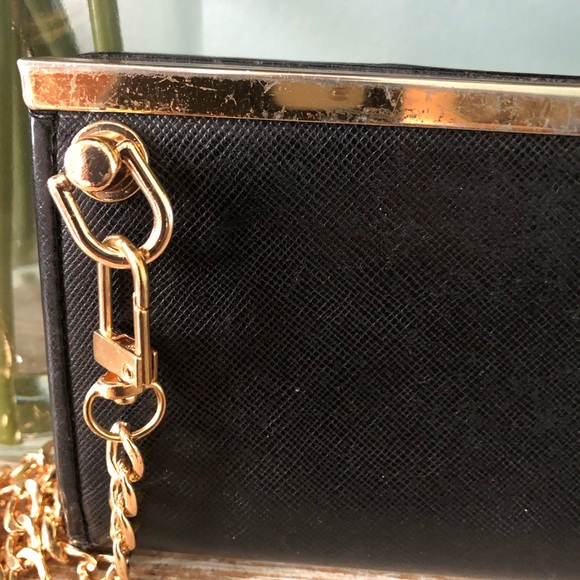 MCM charms crossbody blk wallet - Picture 14 of 15
